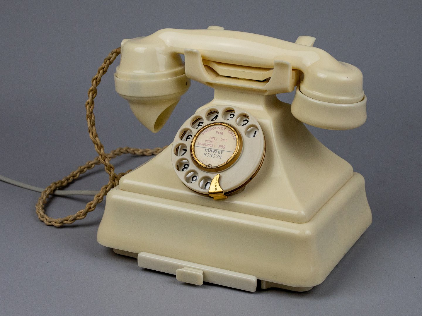 Ivory 232 with plastic dial